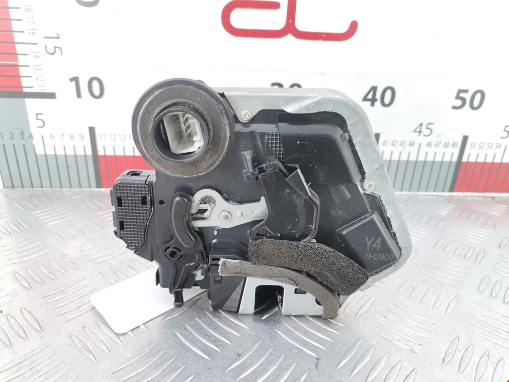 Замок двери задней правой TOYOTA RAV 4 XA30 2006-2012