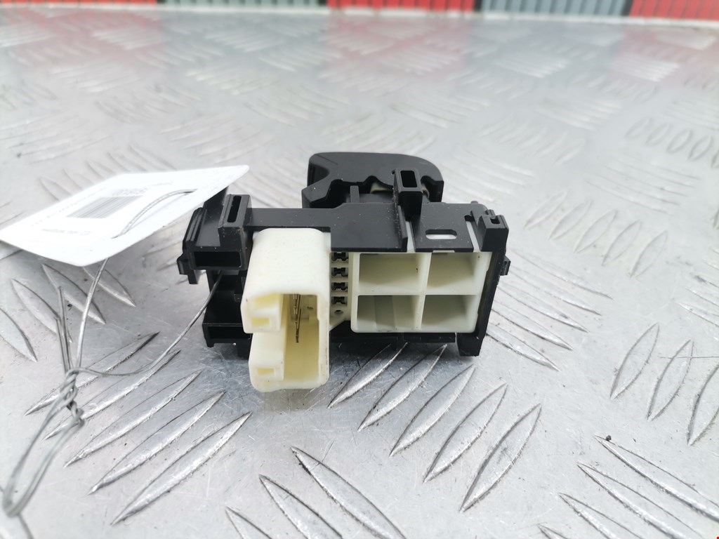 Кнопка стеклоподъемника TOYOTA RAV 4 XA30 2006-2012