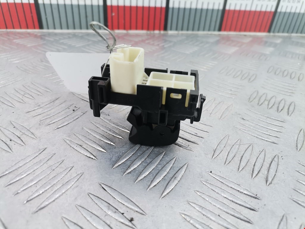 Кнопка стеклоподъемника TOYOTA RAV 4 XA30 2006-2012