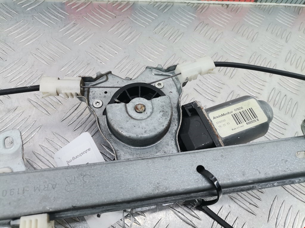 Стеклоподъемник задний правый NISSAN Pathfinder R51M 2004-2014