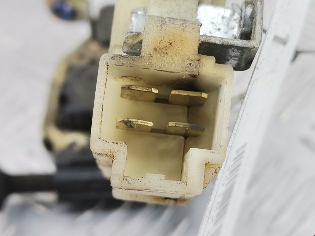 Замок двери передней правой NISSAN Almera N16 2000-2006