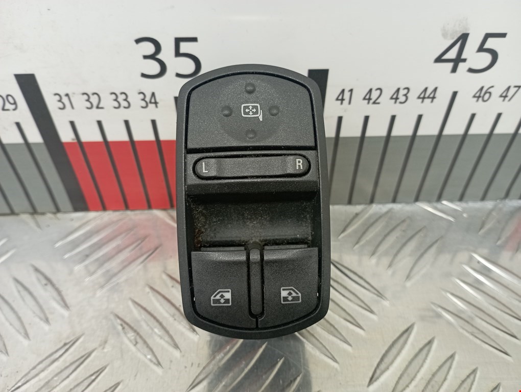 Блок управления стеклоподъемниками OPEL Corsa D 2006-2014
