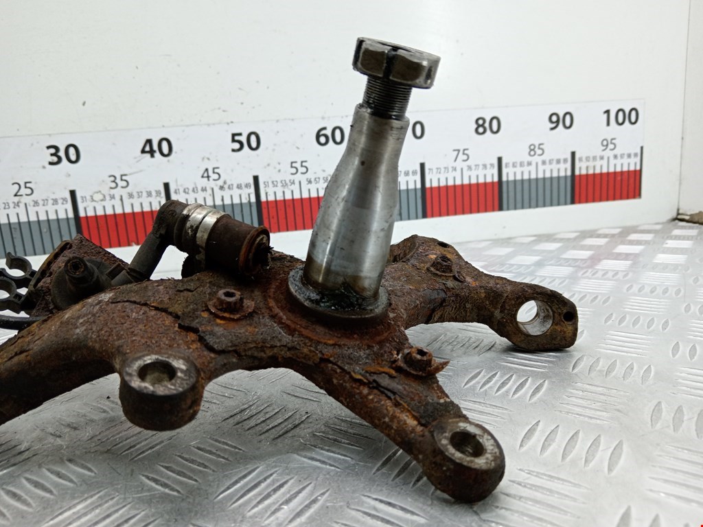 Ступица передняя левая MERCEDES-BENZ C-Class C-klasse W202 1993-2000