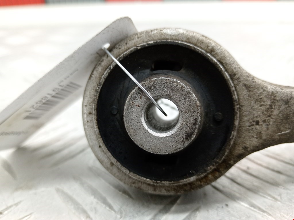 Рычаг передний правый AUDI A4 B6 2001-2005