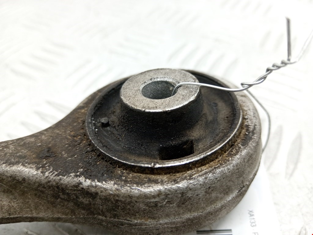 Рычаг передний правый AUDI A4 B6 2001-2005