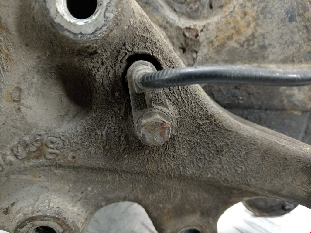 Ступица передняя правая MERCEDES-BENZ CLC-Class CL203 2008-2011