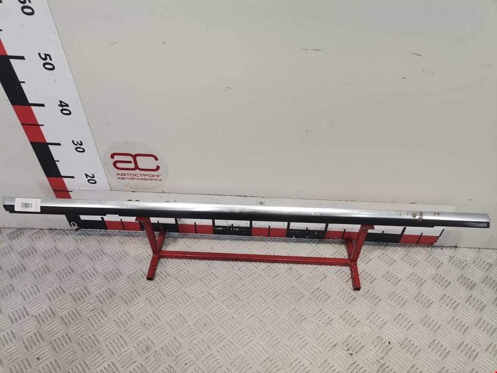 Накладка декоративная (молдинг) стекла двери передней правой Peugeot 5008 (2009-2013)