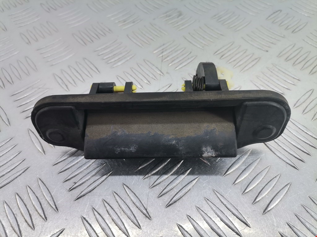 Ручка двери багажника наружная MAZDA Premacy CP 1999-2004