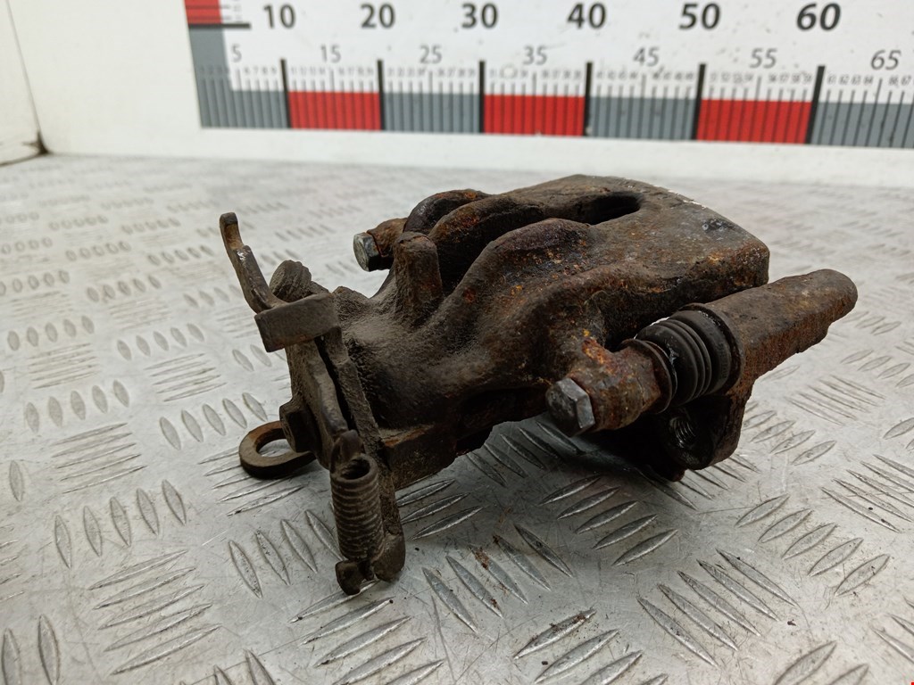 Суппорт задний правый FORD Focus I 1998-2005