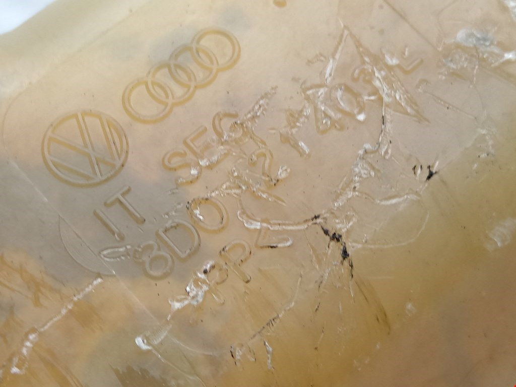 Бачок расширительный VOLKSWAGEN Passat B5 1997-2005