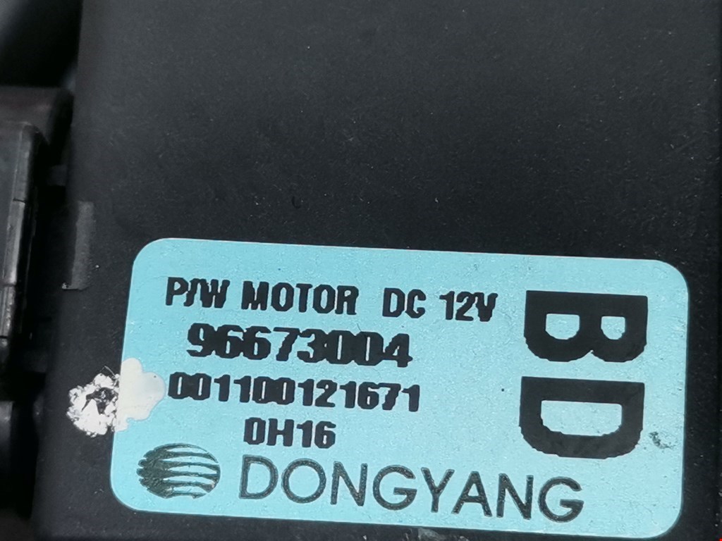 Стеклоподъемник передний правый CHEVROLET Captiva 2006-2010