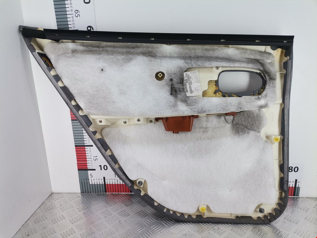 Обшивка двери задняя правая KIA Magentis 2000-2006