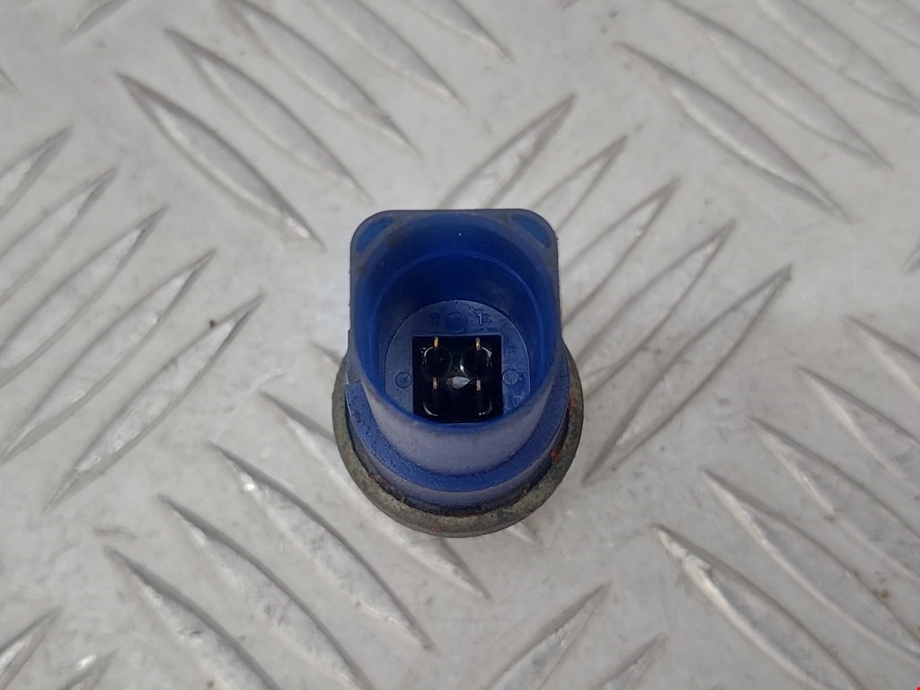 Датчик температуры (охлаждающей жидкости) VOLKSWAGEN Passat B5 1997-2005