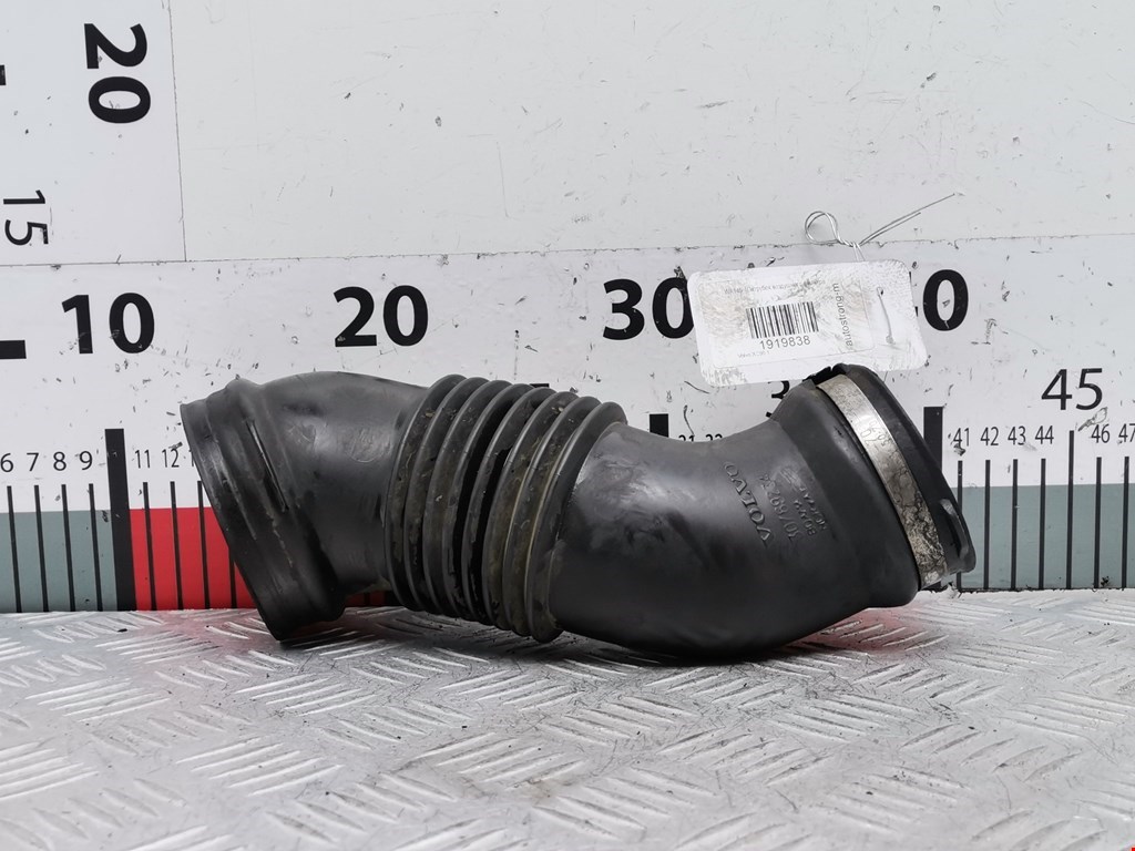 Патрубок воздушного фильтра VOLVO XC90 2002-2014