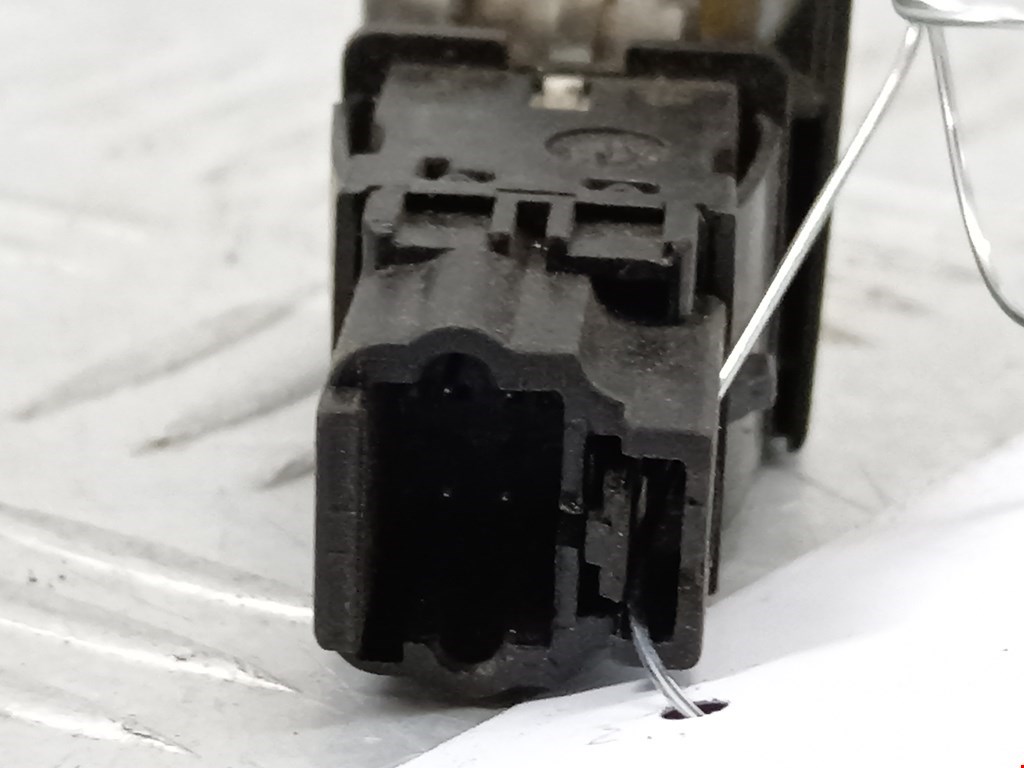 Кнопка центрального замка PEUGEOT 307 2001-2008