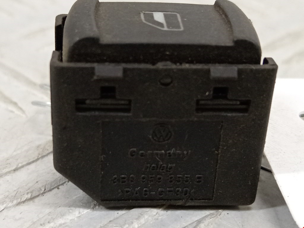 Кнопка стеклоподъемника SKODA Octavia A4 1U- 1997-2010