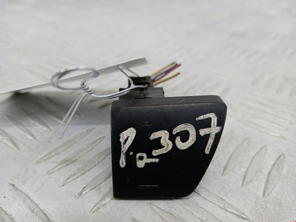 Кнопка центрального замка PEUGEOT 307 2001-2008