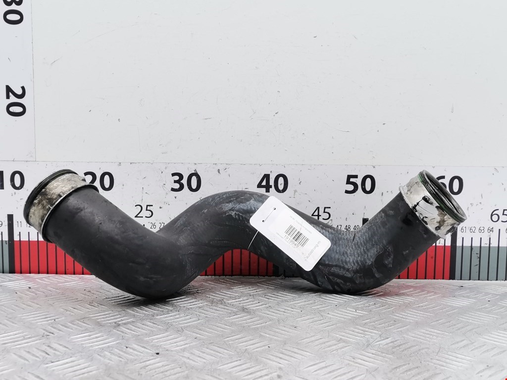 Патрубок интеркулера VOLKSWAGEN Passat B5 1997-2005