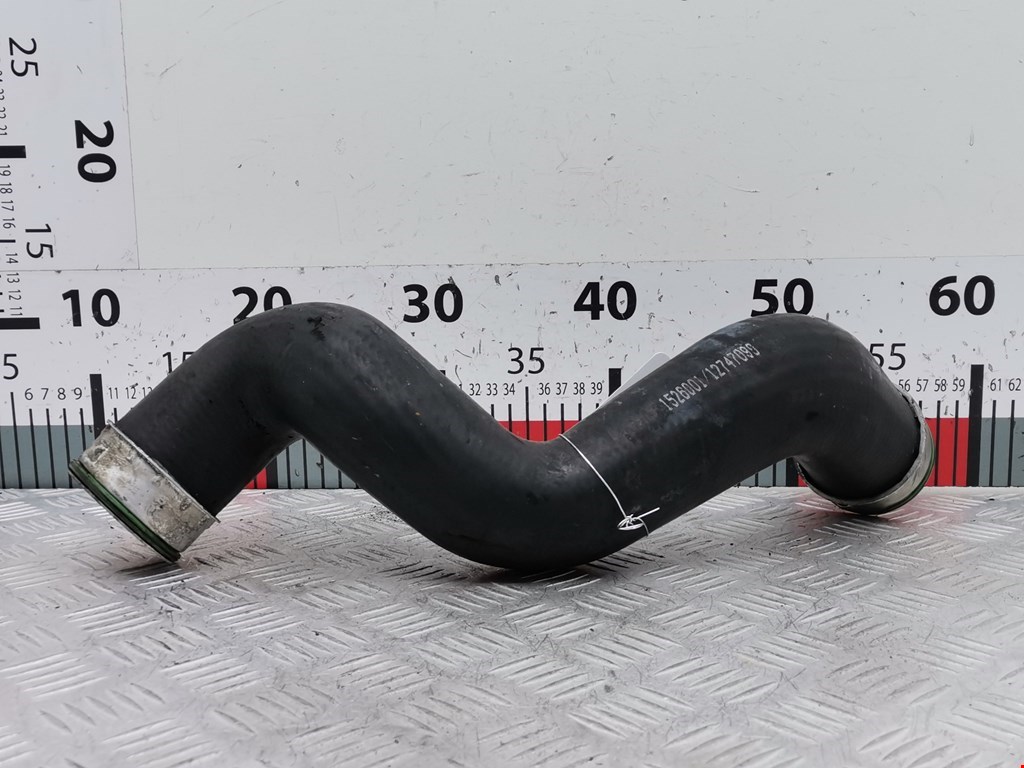 Патрубок интеркулера VOLKSWAGEN Passat B5 1997-2005