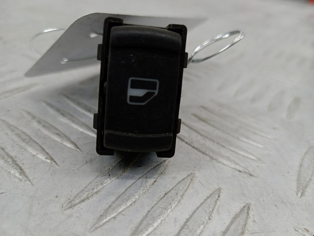 Кнопка стеклоподъемника SKODA Octavia A4 1U- 1997-2010