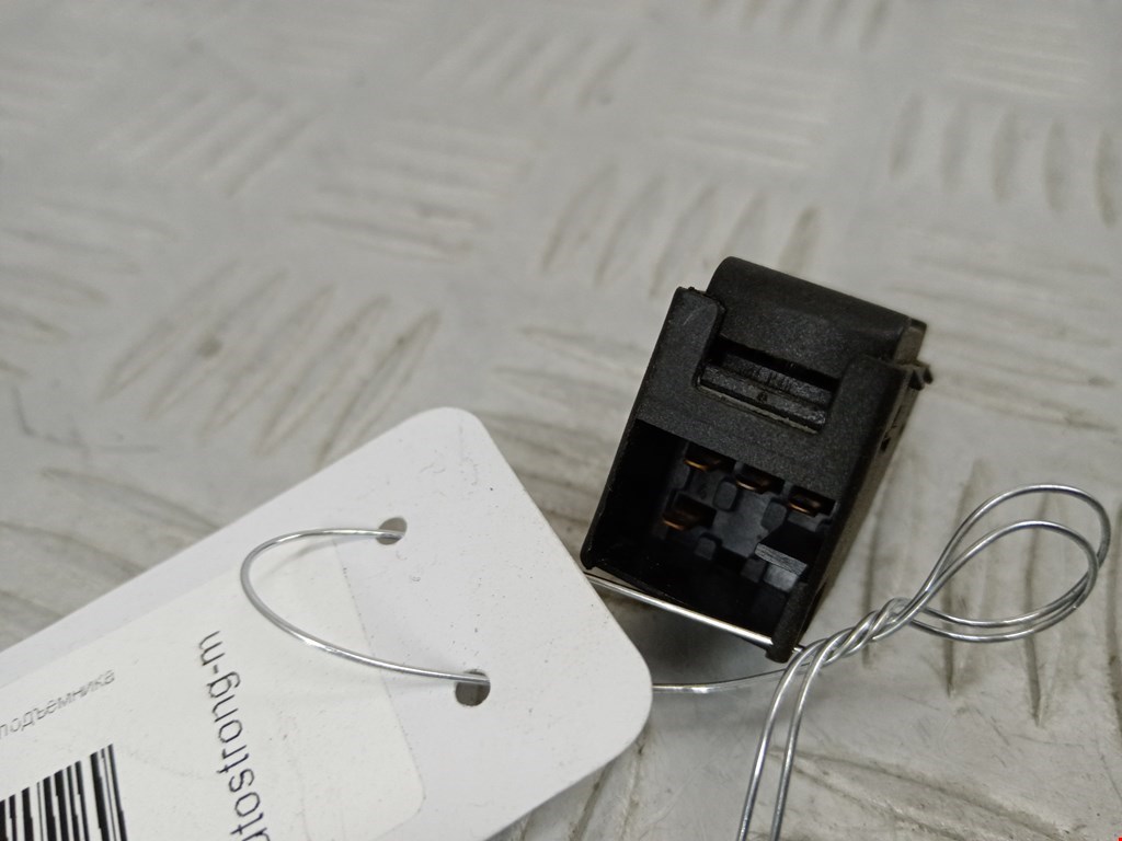 Кнопка стеклоподъемника SKODA Octavia A4 1U- 1997-2010