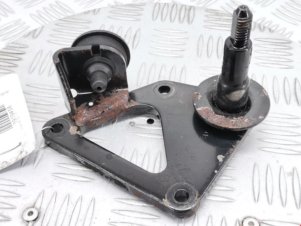 Кронштейн (крепление лапа траверса) кпп Citroen Berlingo 1 (1996-2012)