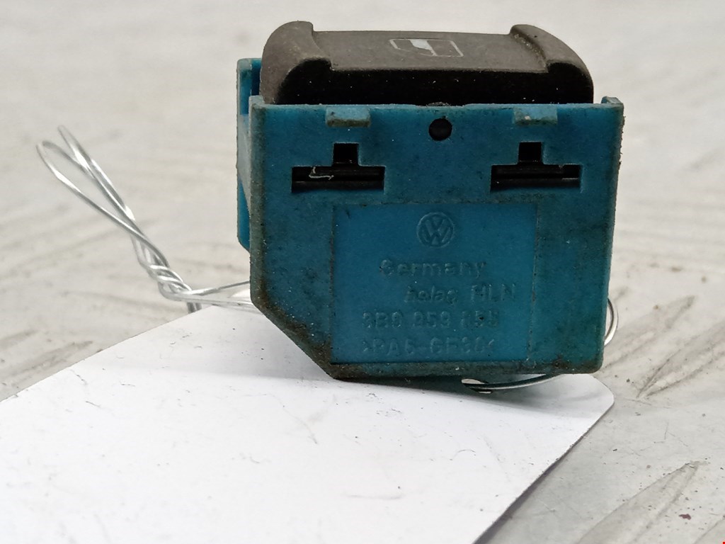 Кнопка стеклоподъемника SKODA Octavia A4 1U- 1997-2010