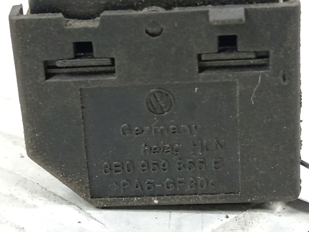 Кнопка стеклоподъемника SKODA Octavia A4 1U- 1997-2010