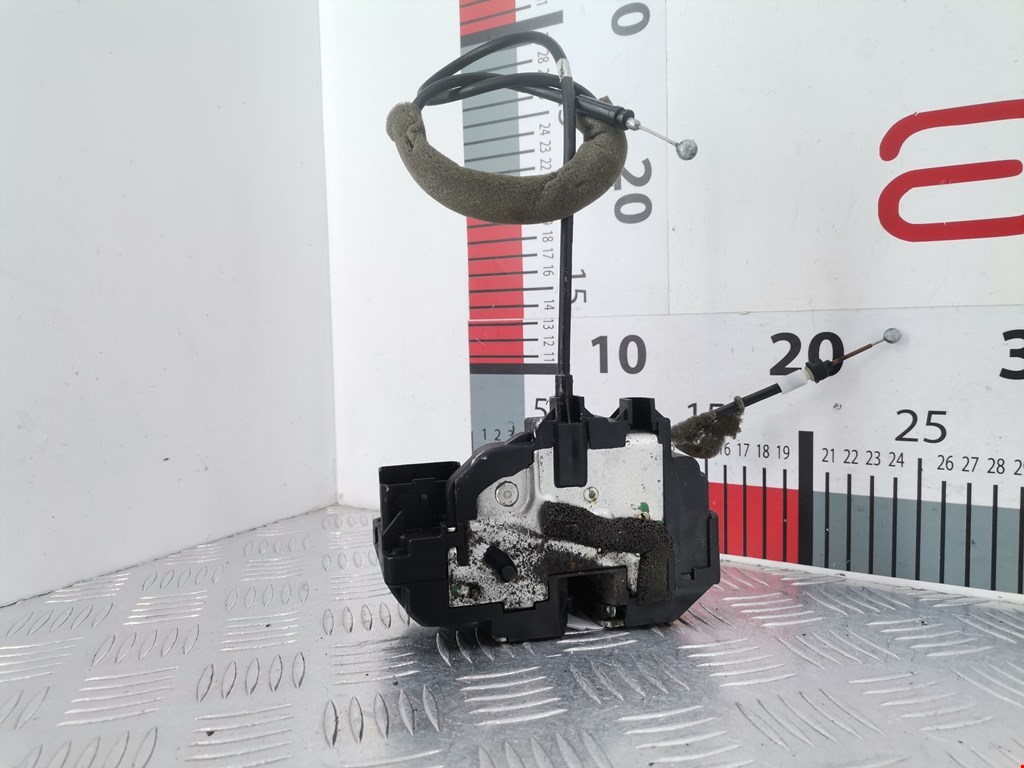 Замок двери передней правой NISSAN Navara III D40 2005-2015