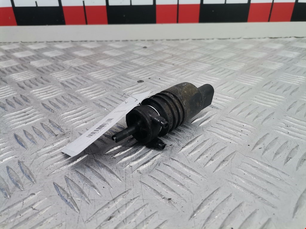 Насос (моторчик) омывателя Seat Ibiza 3 (2002-2008)