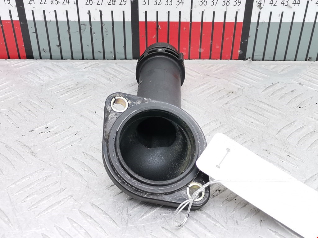 Корпус термостата VOLKSWAGEN Passat B5 1997-2005