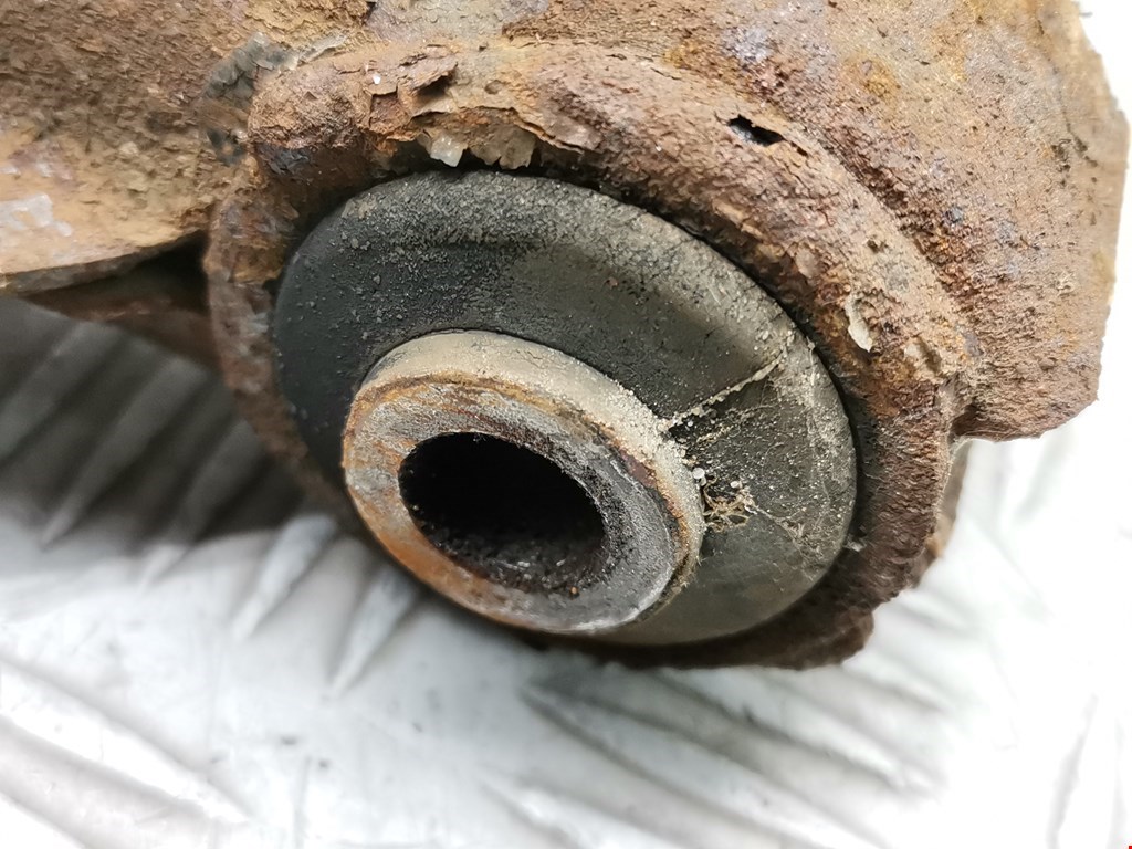 Рычаг передний левый VOLKSWAGEN Golf IV 1997-2003