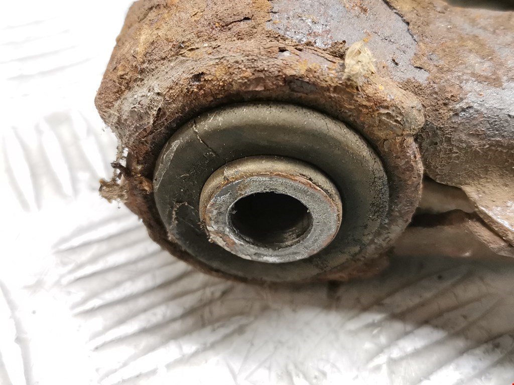 Рычаг передний левый VOLKSWAGEN Golf IV 1997-2003