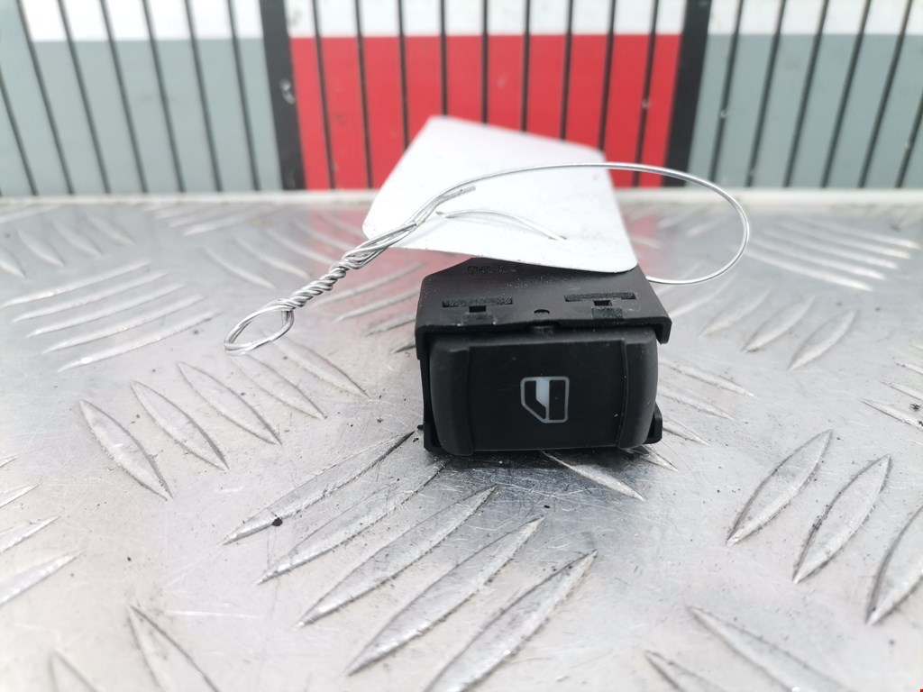 Кнопка стеклоподъемника VOLKSWAGEN Passat B5 1997-2005