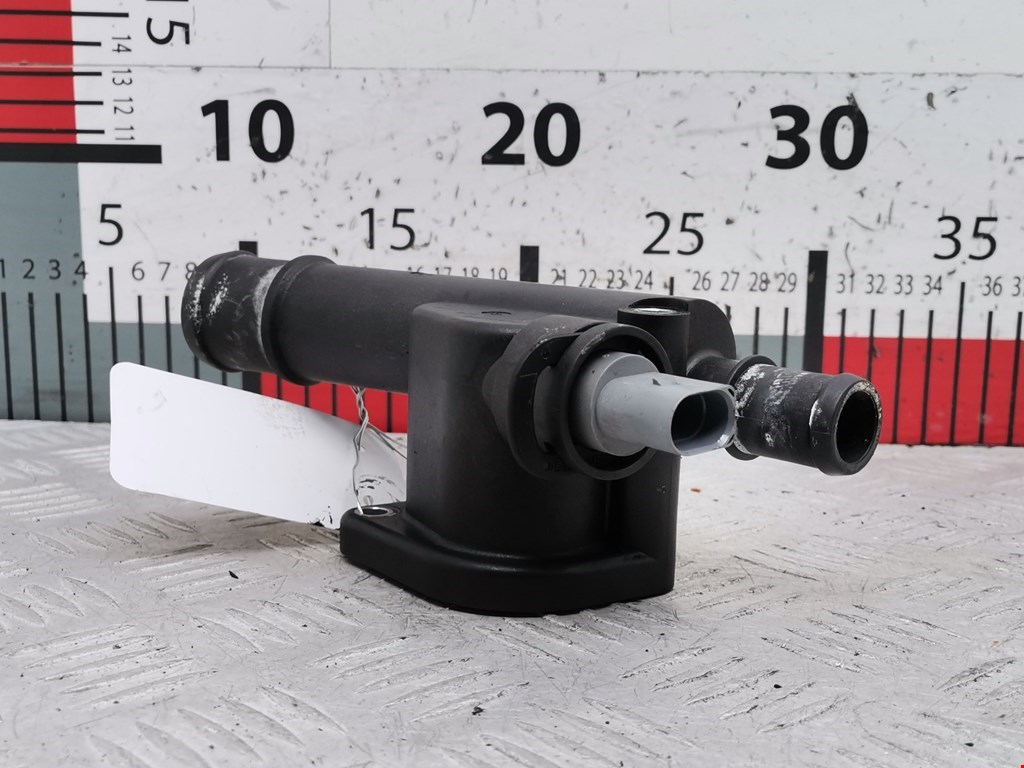 Тройник системы охлаждения VOLKSWAGEN Touran 2003-2010