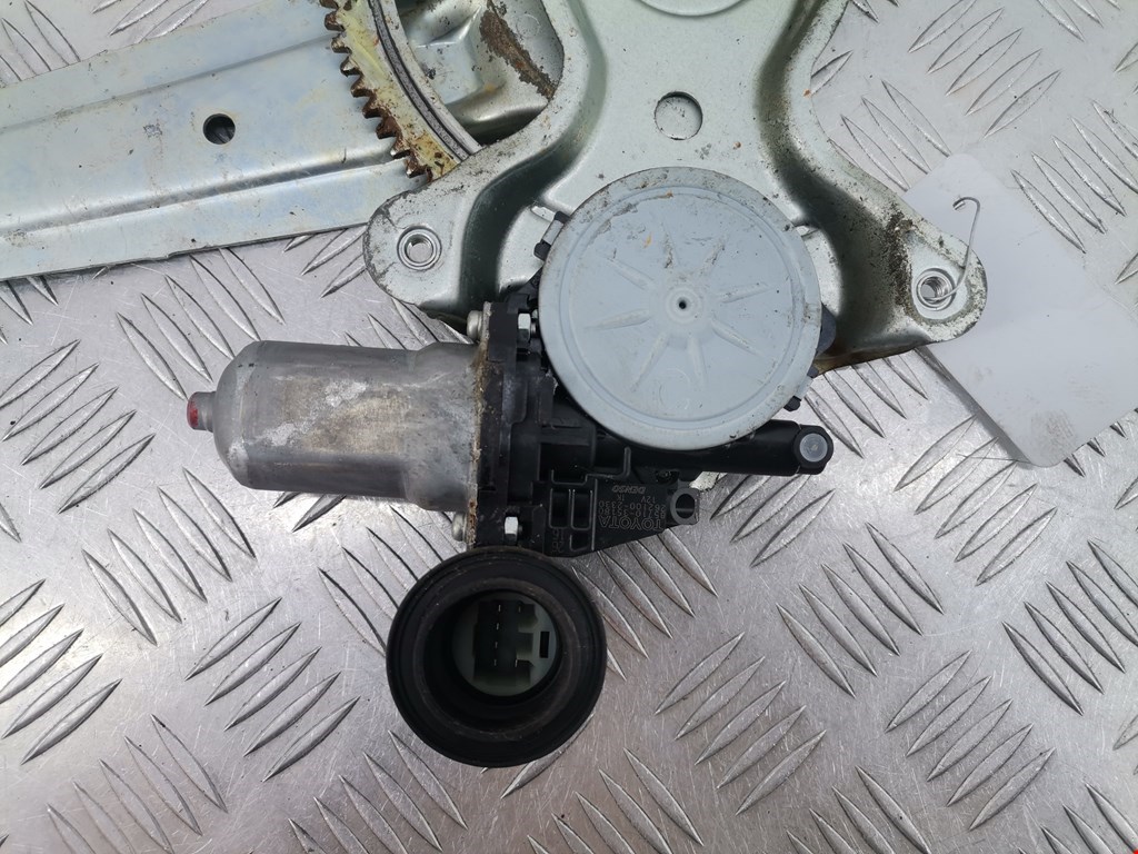 Стеклоподъемник задний левый TOYOTA RAV 4 XA30 2006-2012