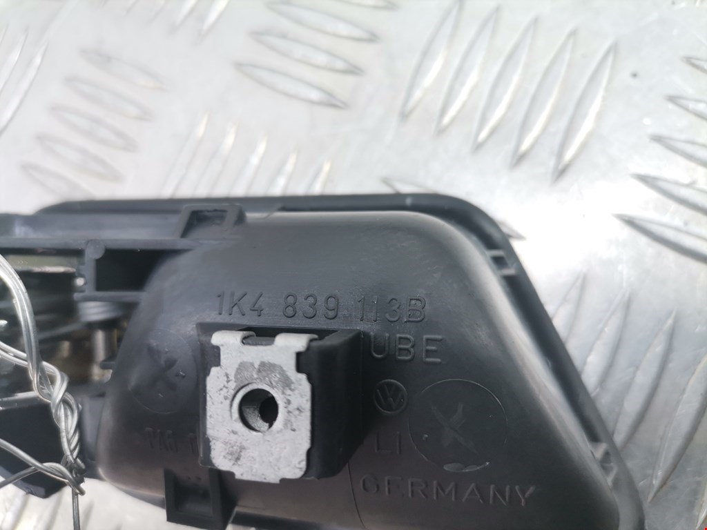 Ручка дверная задняя внутренняя левая VOLKSWAGEN Golf V 2003-2009