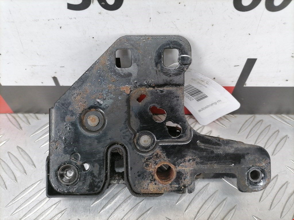 Замок капота AUDI A4 B7 2004-2007