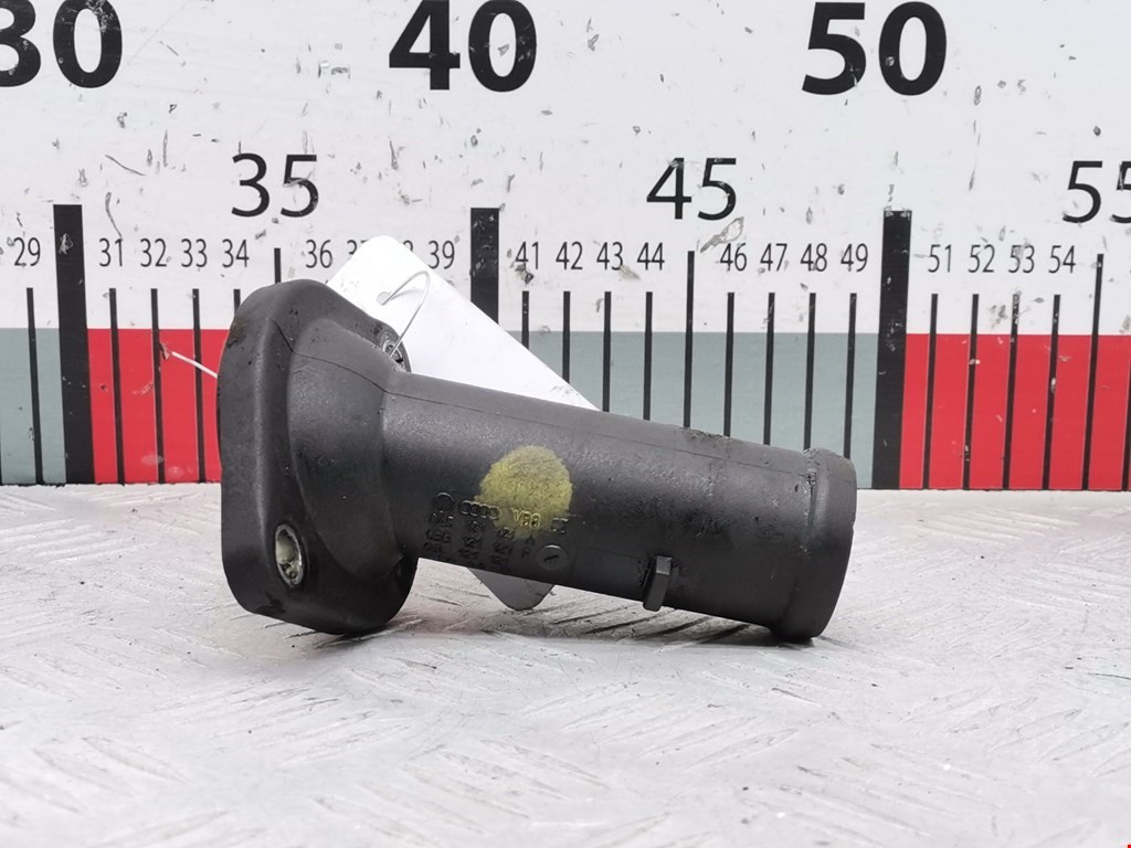 Корпус термостата VOLKSWAGEN Passat B6 2005-2011