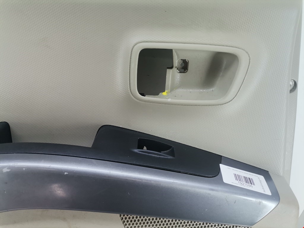 Обшивка двери задняя левая MITSUBISHI Outlander XL 2006-2012