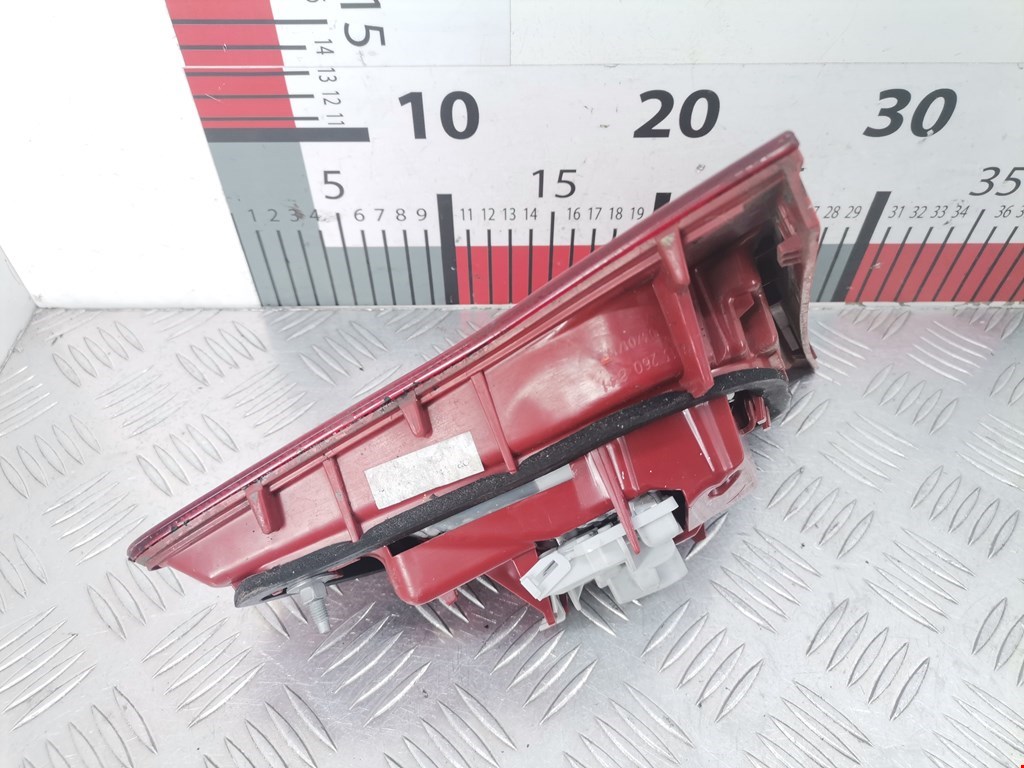 Фонарь задний внутренний правый OPEL Meriva B 2010-2018