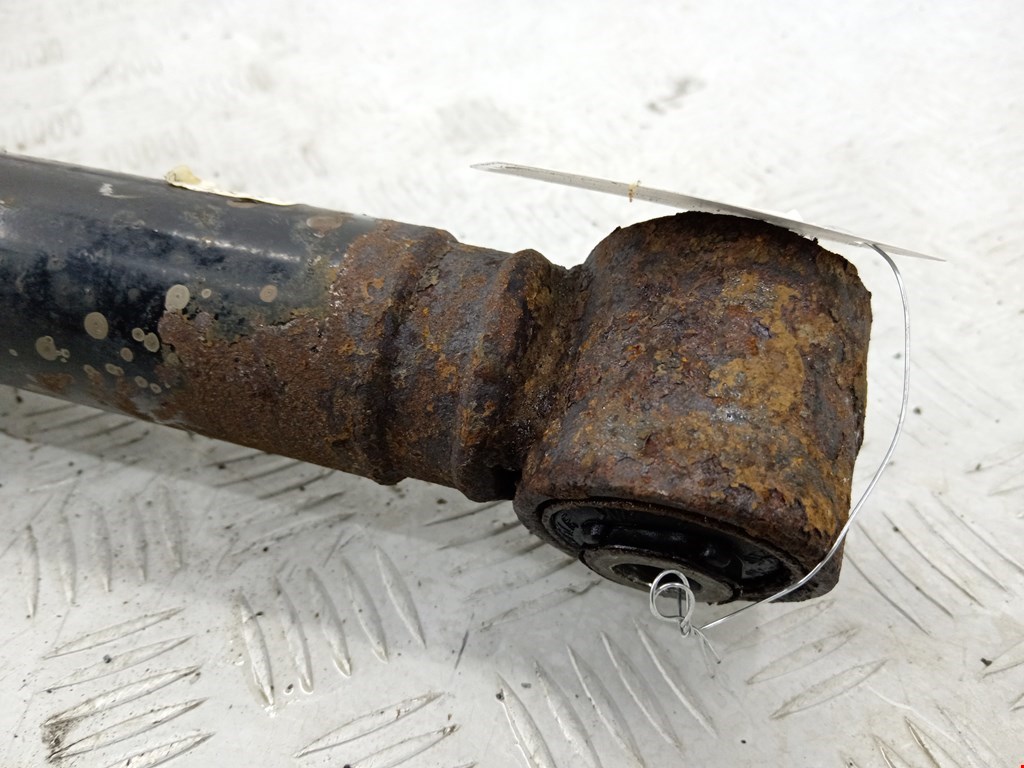 Амортизатор передний левый LAND ROVER Range Rover Sport 2005-2013