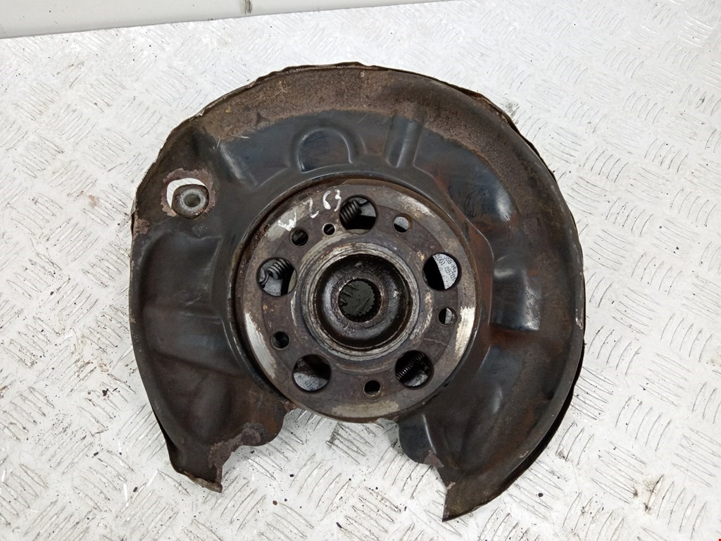 Ступица (кулак цапфа) задняя левая Mercedes CLC-Class (CL203) (2008-2011)