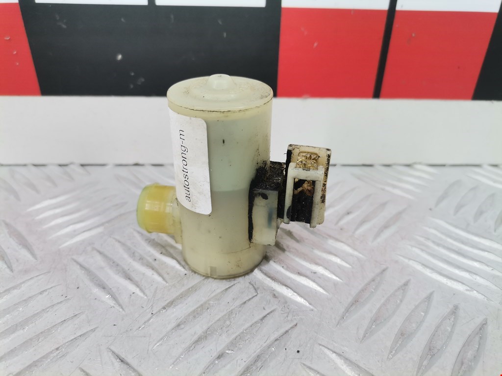 Насос (моторчик) омывателя Subaru Impreza 2 (GD/GG) (2000-2007)