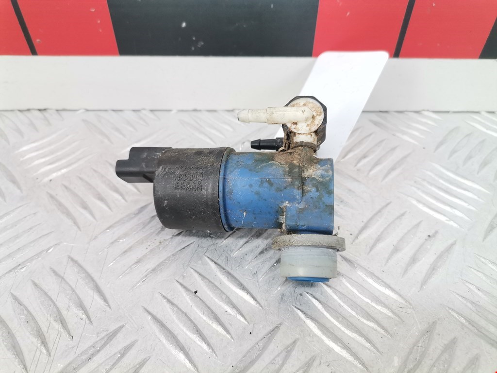 Насос (моторчик) омывателя Renault Clio 3 (2005-2012)