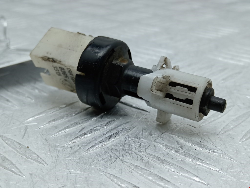 Датчик положения педали тормоза (Выключатель стоп-сигналов) Iveco Daily 3 (1999-2006)