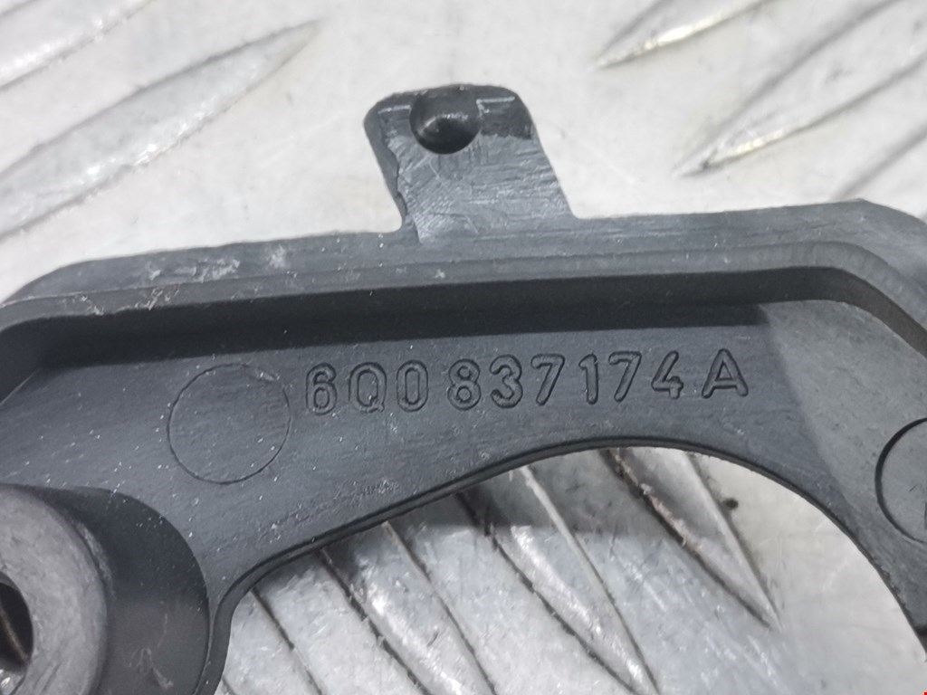 Ручка дверная передняя внутренняя правая VOLKSWAGEN Polo IV 2001-2009