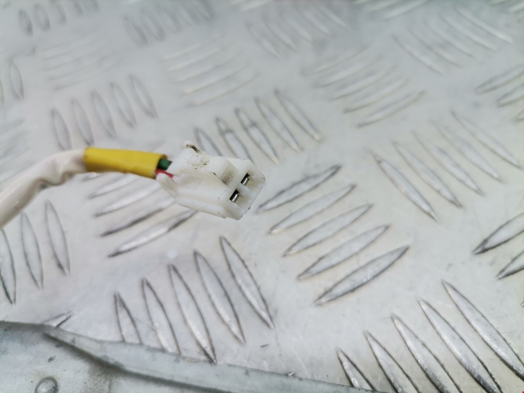 Стеклоподъемник задний правый MAZDA Premacy CP 1999-2004