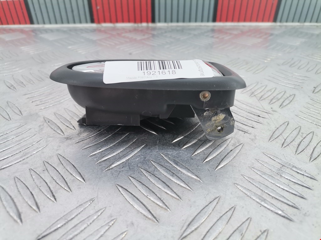 Ручка дверная задняя внутренняя правая MAZDA Premacy CP 1999-2004