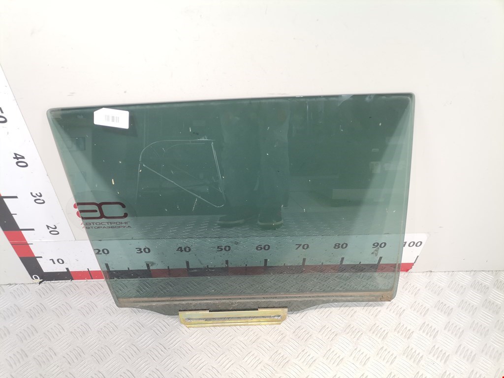 Стекло двери заднее правое MAZDA Premacy CP 1999-2004
